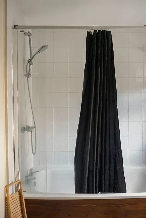 Salle de bain reposante suite à nettoyage energetique de maison