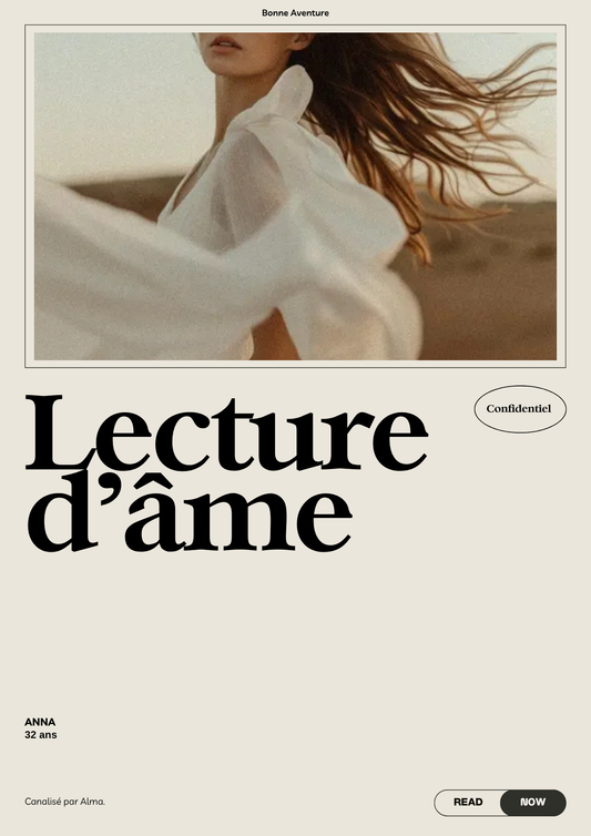 Couverture illustrée d’une lecture d’âme personnalisée Bonne Aventure — femme en mouvement dans le désert, voile blanc et lumière douce.